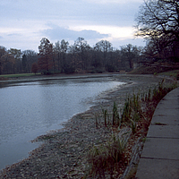 Geosynthetische kleibekleding voor waterreservoirs