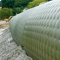 Close-up van de pijpleidingbescherming door de Incomat® Pipeline Cover