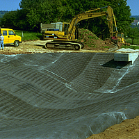 Veilige bassinafdichting: Regenwaterretentiebekkens voor tijdelijke watervolumes