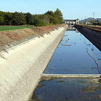 Incomat Standard in bedrijf op het Canal de la Gentille in Frankrijk