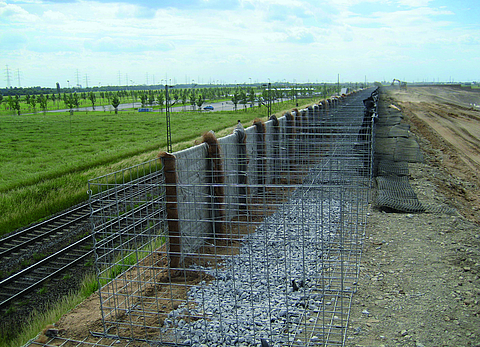 Construction of a noise barrier using a gabion wall